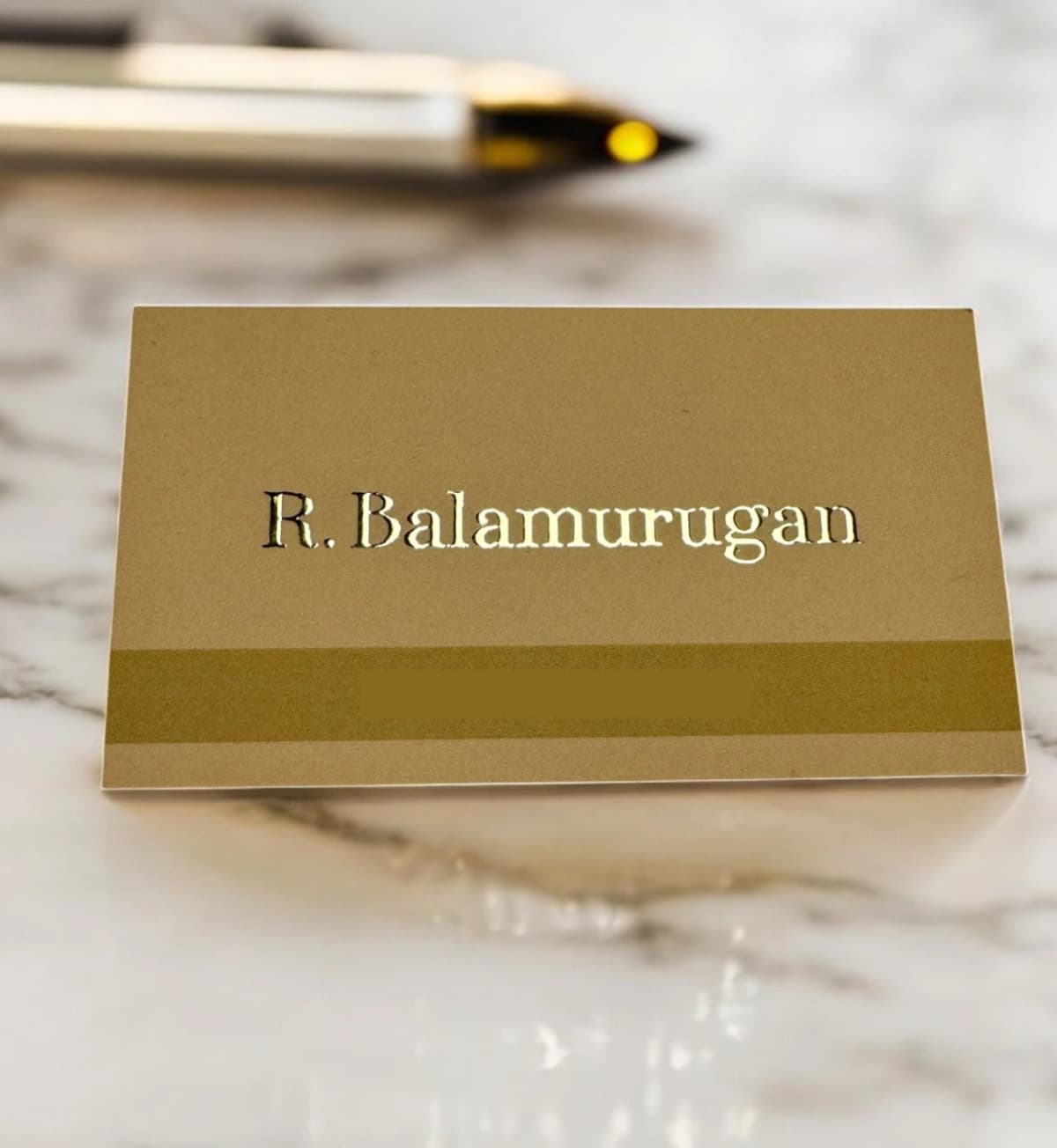 https://inkprint2-bucket.s3.amazonaws.com/img/product_image/set/Gold_Foil_Buisness_Card_WEBP__New_.webp